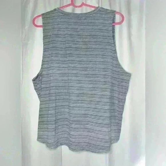 ATHLETA Cloudlight Striped Muscle Tank Size 1X - Picture 4 of 5